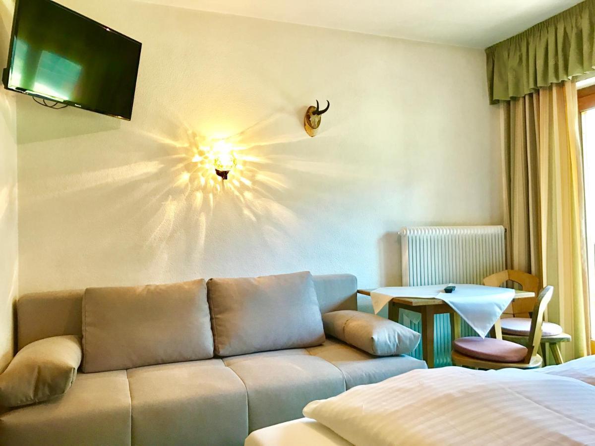 Hotel Schwarzer Adler Петной-ам-Арльберг Экстерьер фото